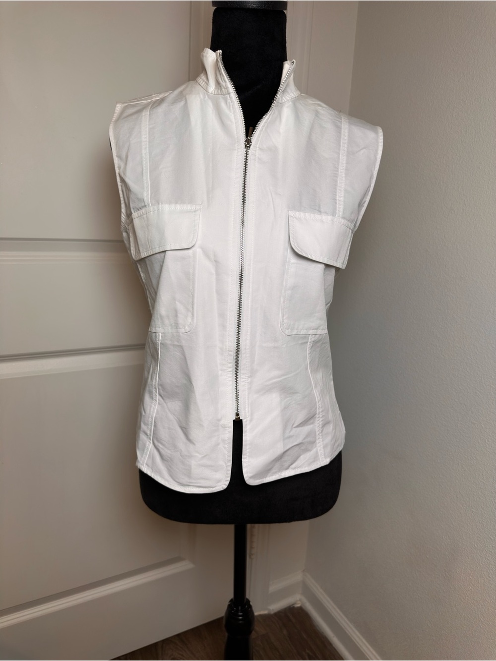 Crisp White Zip-Front Utility Vest / BNWT